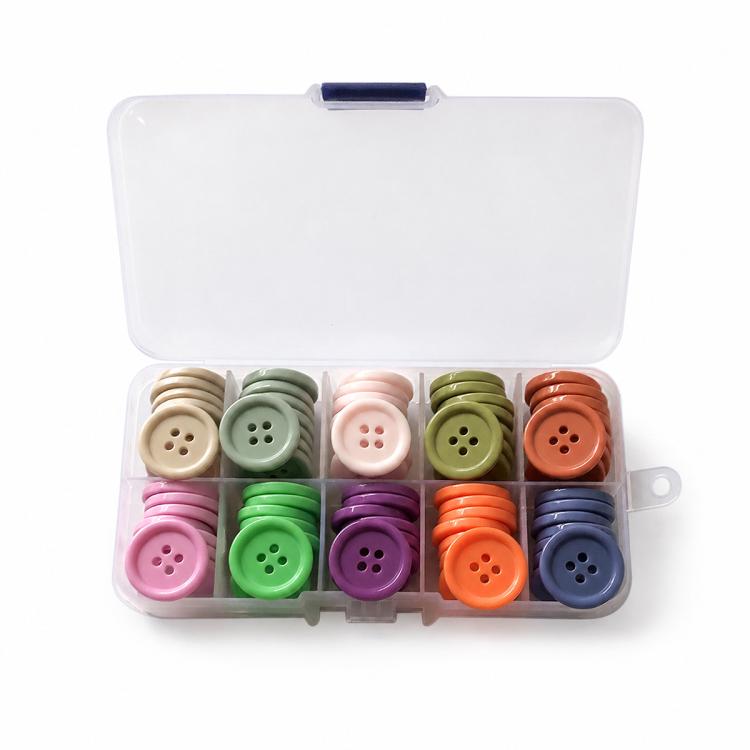 Kit fai da te con bottoni rotondi in resina a quattro fori di colori misti