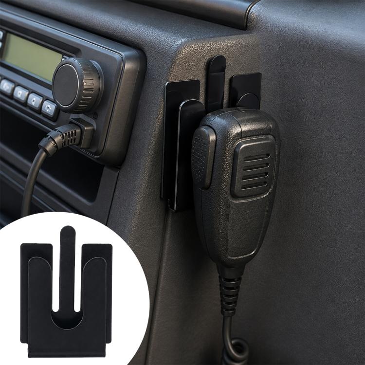 Supporto adesivo per microfono a spalla con altoparlante portatile.
