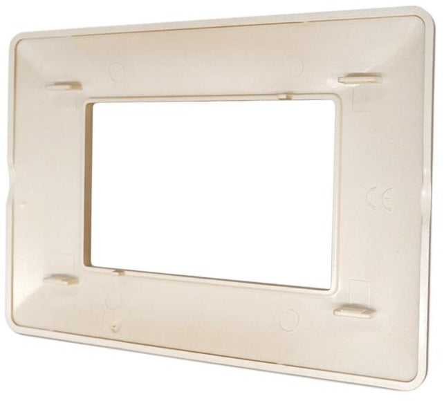 Placca in tecnopolimero 3P oro compatibile Matix 6970311027192 8003-08 3P Oro/Mtx EL2253