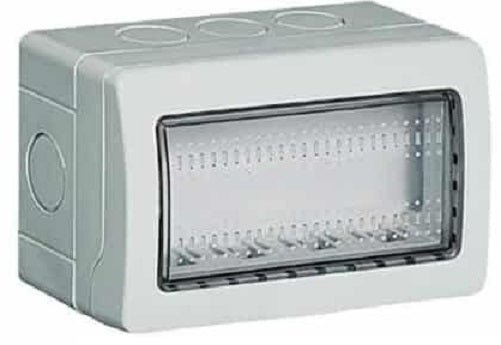 Idrobox IP55 4 moduli bianco compatibile Living International