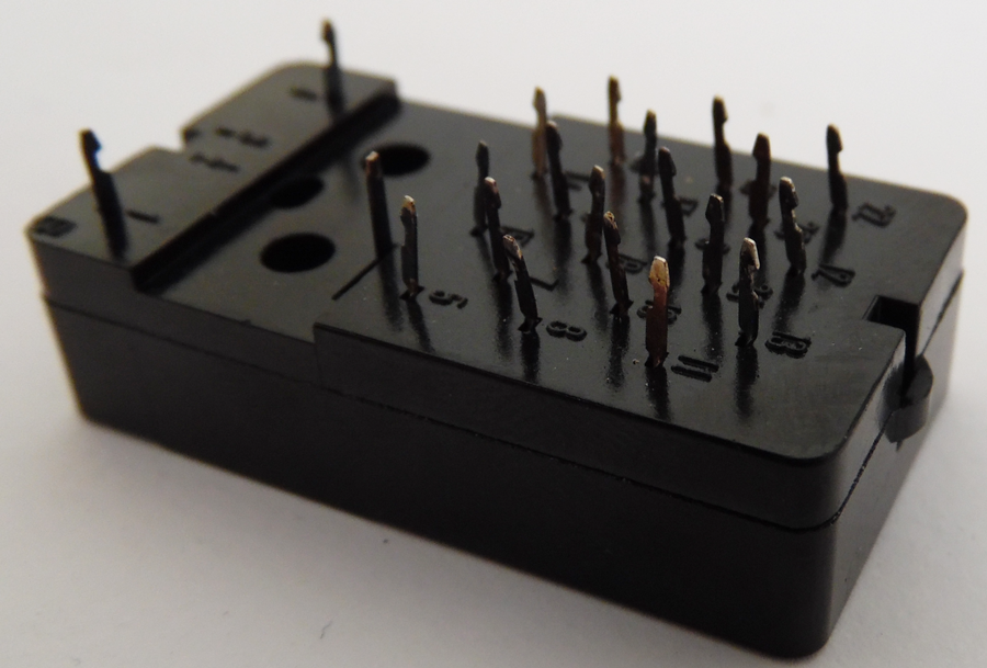 Socket a 21 pin per relè