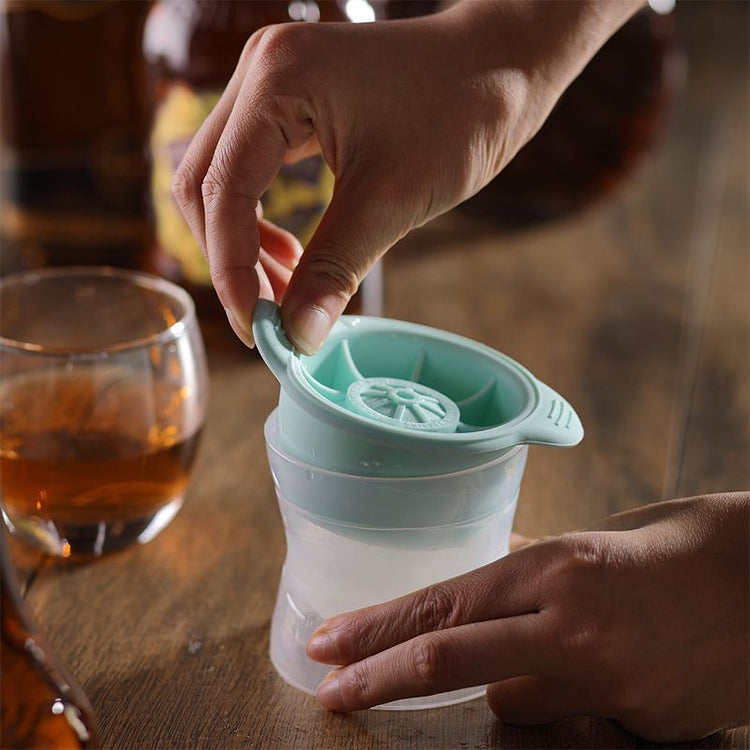Home Stampo per vassoi in silicone con reticolo di ghiaccio sferico per whisky e vino con coperchio