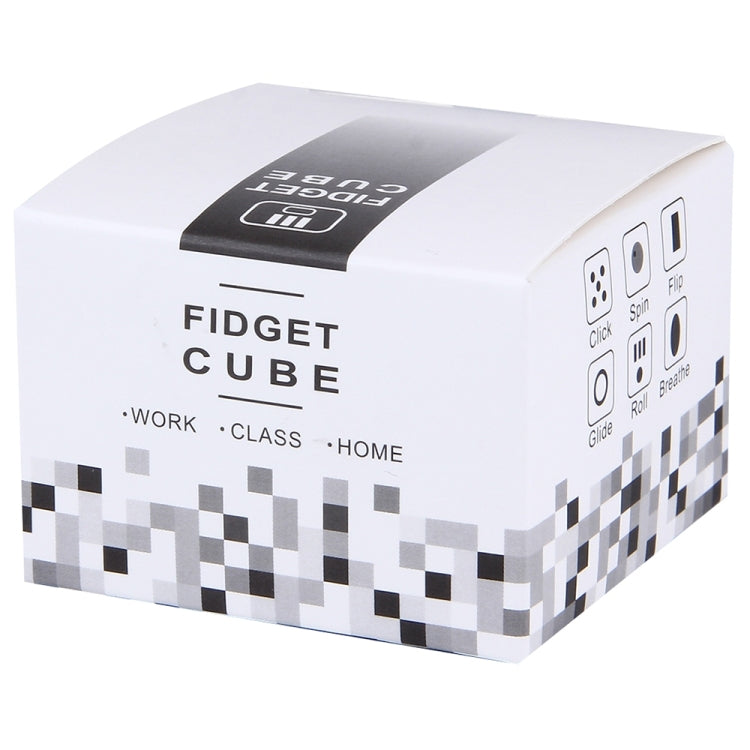 Fidget Cube allevia lo stress e l'ansia, giocattolo per attirare l'attenzione con cordino per bambini e adulti, consegna a colori casuale, Fidget Cube