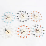 Sfondo elegante Minimalis Palline circolari Orologio da parete con caramelle Orologio decorativo creativo Orologio con ruota panoramica