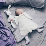 Coperta lavorata a maglia per bambini con orecchie coniglio