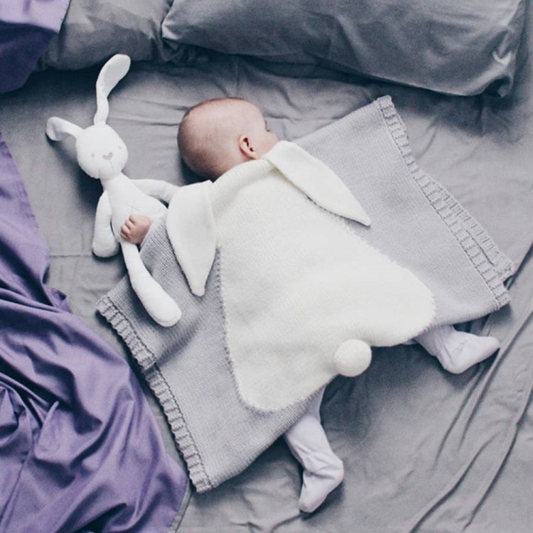 Coperta lavorata a maglia per bambini con orecchie coniglio