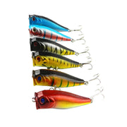 HENGJIA Esche da pesca artificiali in plastica Popper Esca da pesca bionica con ganci, Lunghezza: 9 cm, Consegna colore casuale, Length: 9 cm