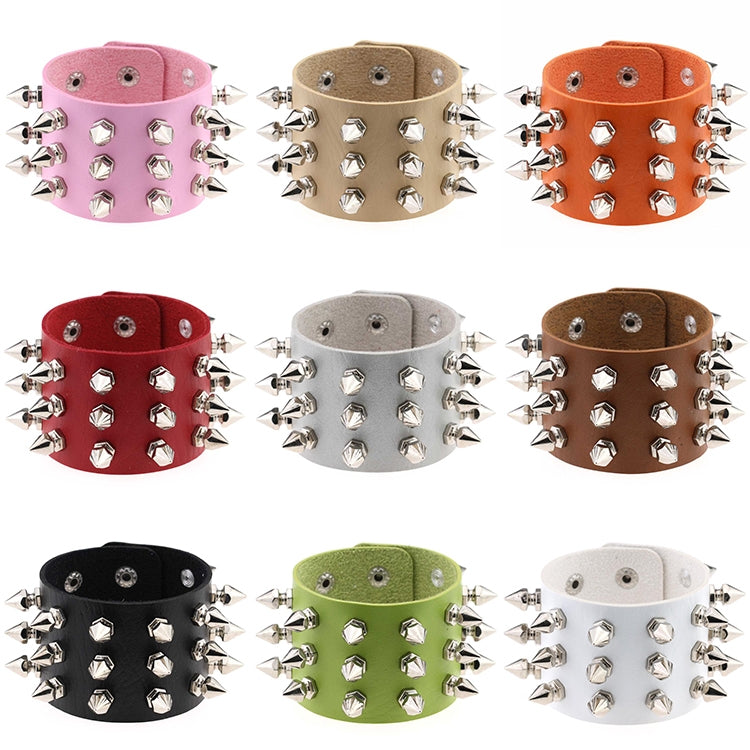 2 pz stile punk europeo e americano moda esagerata punta conica 3 file rivetti braccialetto in pelle, consegna colore casuale