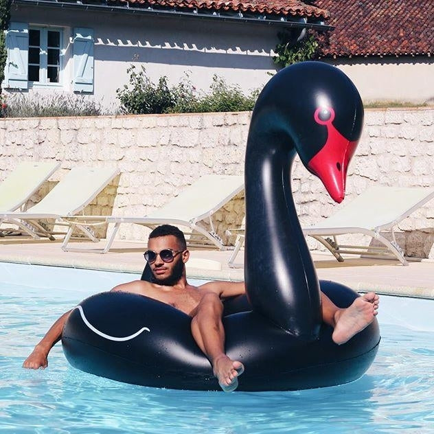Anello gonfiabile galleggiante per piscina di sicurezza a forma di cigno, dimensioni gonfiate: 120 cm, 110cm Swan Black, 110cm Swan White