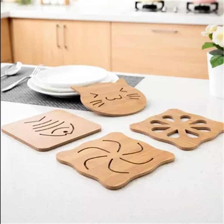 5 pezzi di tavolo da cucina simpatico cartone animato per proteggere il sottobicchiere isolante termico in legno, consegna in stile casuale, Table Mats 2