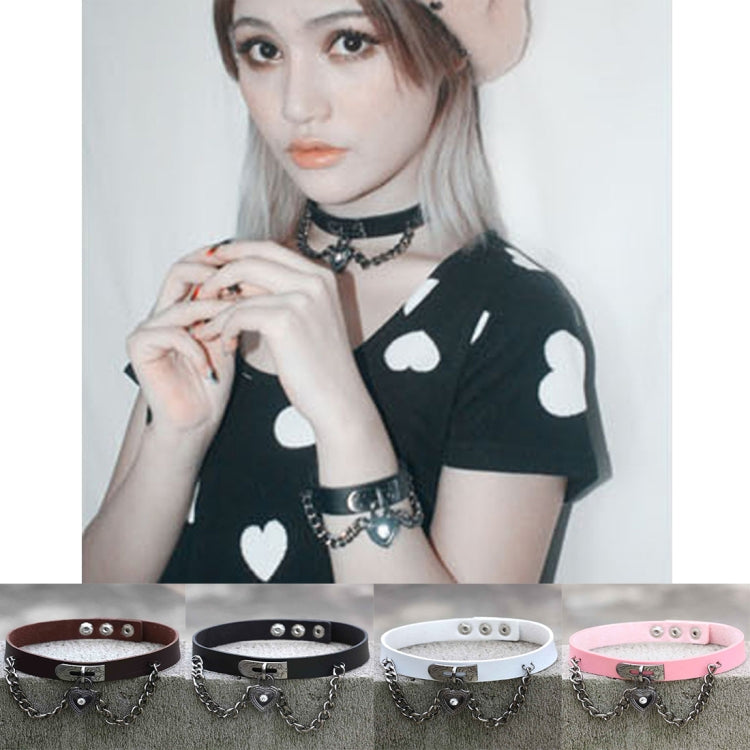 Bracciale girocollo in pelle con colletto in pelle punk Harajuku europeo e americano a forma di cuore, consegna casuale di colori, TXXQ05