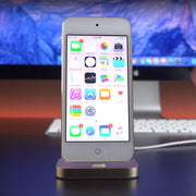 Caricabatterie da tavolo in alluminio per iPhone