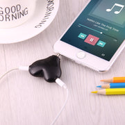 1 maschio a 2 femmine jack da 3,5 mm adattatore splitter audio video multifunzione per auricolari a forma di cuore con portachiavi per iPhone, iPad, iPod, Samsung, Xiaomi, HTC e altri prodotti elettronici digitali con interfaccia audio da 3,5 mm