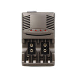 Caricabatteria 4 slot per batterie AA, AAA e Ni-MH 9V