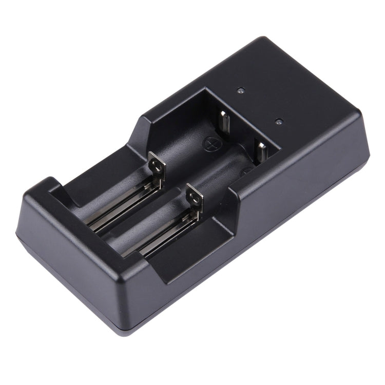 Caricabatterie universale USB per batterie 1,2V e 3,7V
