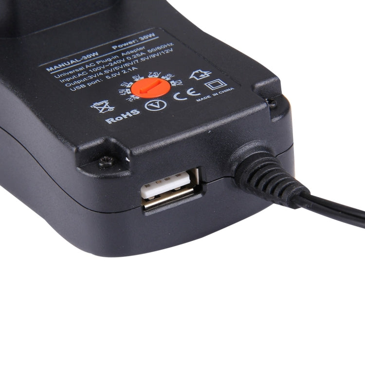 Adattatore da parete universale 30W con porta USB 5V 2,1A