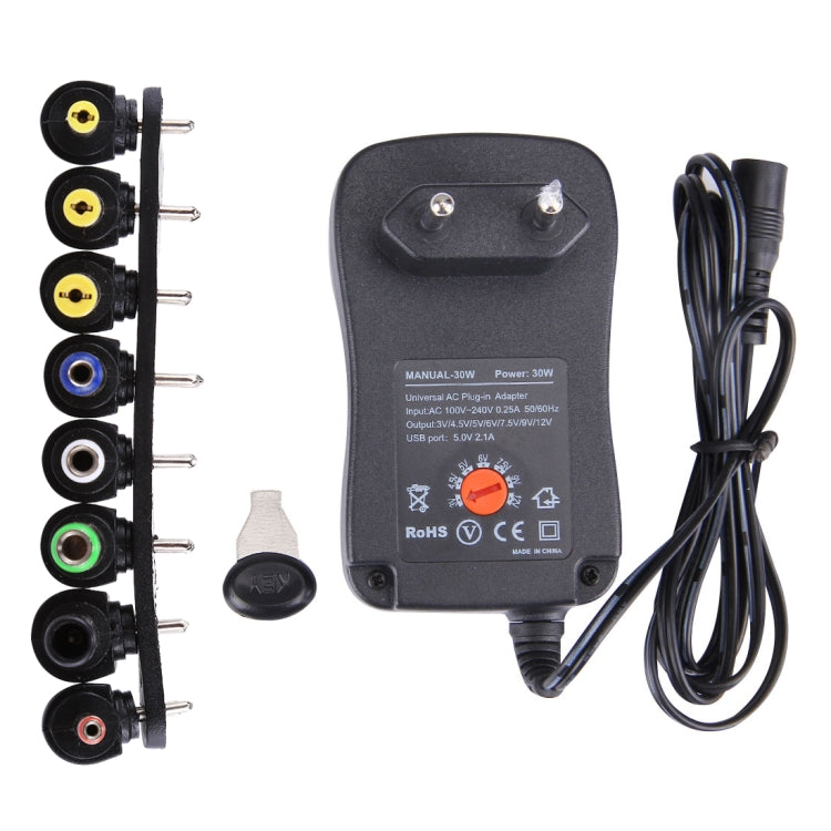 Adattatore da parete universale 30W con porta USB 5V 2,1A