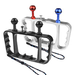 PULUZ Doppio braccio per luce subacquea portatile CNC in alluminio con cordino per GoPro Hero11 Black / HERO10 Black / HERO9 Black /HERO8 / HERO7 /6 /5 /5 Session /4 Session /4 /3+ /3 /2 /1, Insta360 ONE R, DJI Osmo Action e altre action camera        ...