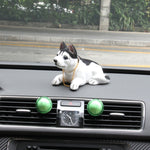 Adorabile cane Husky che annuisce per la decorazione dell'auto, Husky