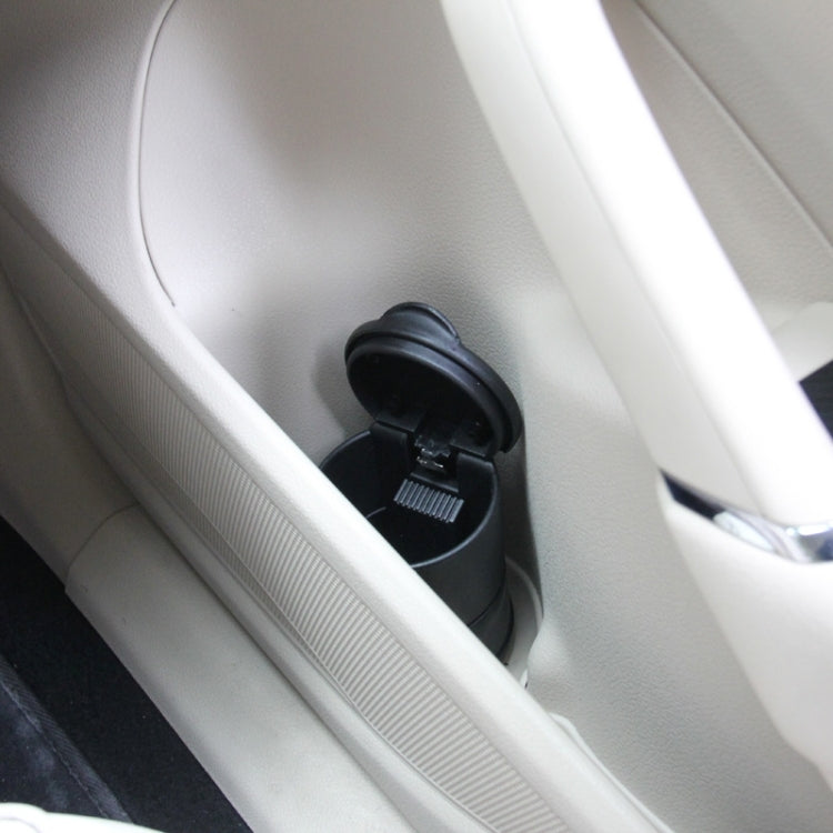 Posacenere per auto portatile, dimensioni: 6,9x6,9x10 cm, Portable Car Ashtray