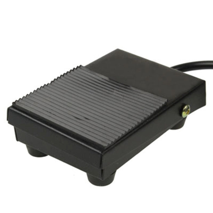 Interruttore a pedale TFS-1 250V 10A con cavo 1m
