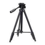 YUNTENG VCT-681 Treppiede per fotocamere reflex/micro-reflex/fotocamere digitali da 138 cm, gambe pieghevoli in alluminio a 4 sezioni, adatto per Canon/Nikon/Panasonic/Pentax/Casio/Sony/Fuji (capacità di carico: 3 kg)