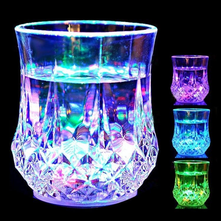 Tazza LED colorata con luce induttiva arcobaleno e ananas