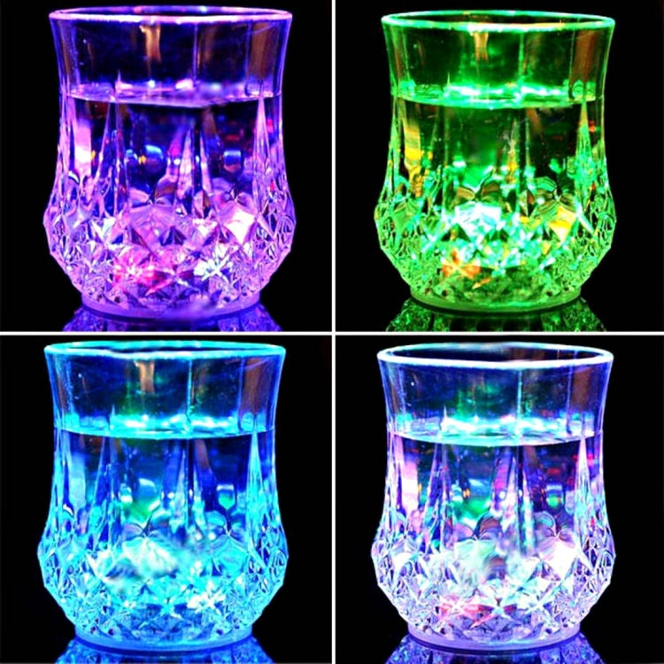 Tazza colorata creativa a LED con luce induttiva arcobaleno e ananas, LED Light Pineapple Cup