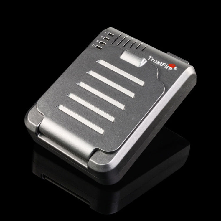 Caricabatterie universale TrustFire 4 slot per batterie 10430-185