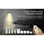 FUT013 5W E14 RGB + CCT Lampadina LED AC100~240v 2.4g WiFi Luci LED dimmerabili con telecomando