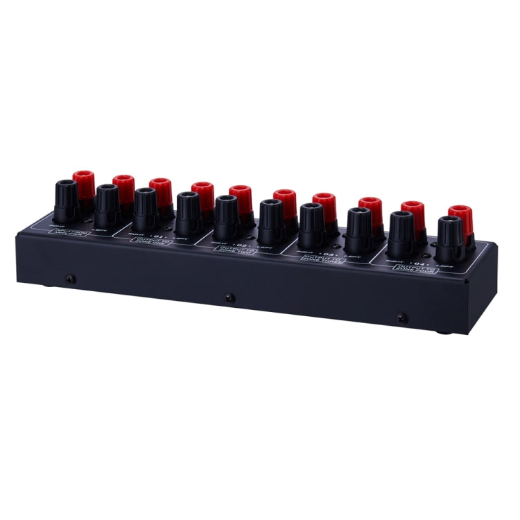 Distributore audio 1 ingresso 4 uscite 300W per canale