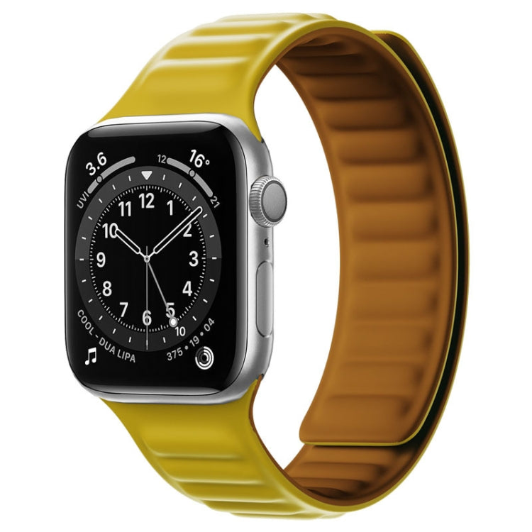 Cinturino in silicone con cinturino magnetico per Apple Watch Series, 7 45mm / 6&SE&5&4 44mm / 3&2&1 42mm
