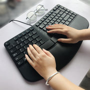Tastiera da gioco ergonomica e compatta 390B