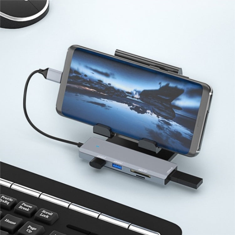 Hub USB-C con 3 porte USB 3.0 e 2 slot per schede SD/TF