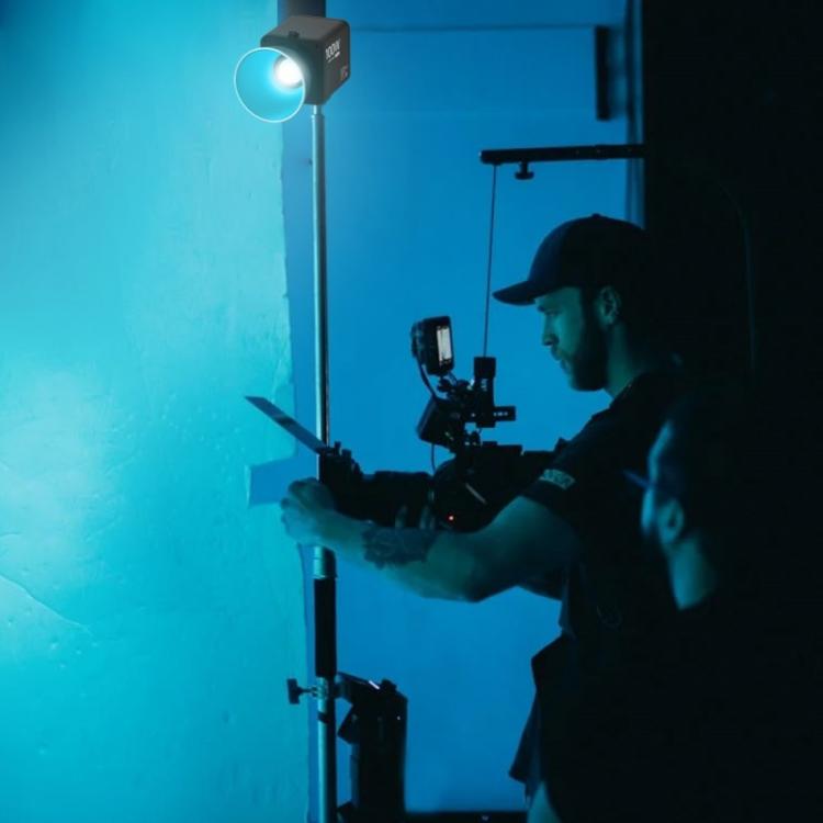 VLOGLITE P100RGB 2700K-6500K Illuminazione da studio ricaricabile wireless per fotografia 100W Lampada COB, P100RGB