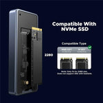 Box esterno UGREEN D703 per SSD M.2 NVMe da 40 Gbps con doppio chip e ventola di raffreddamento.