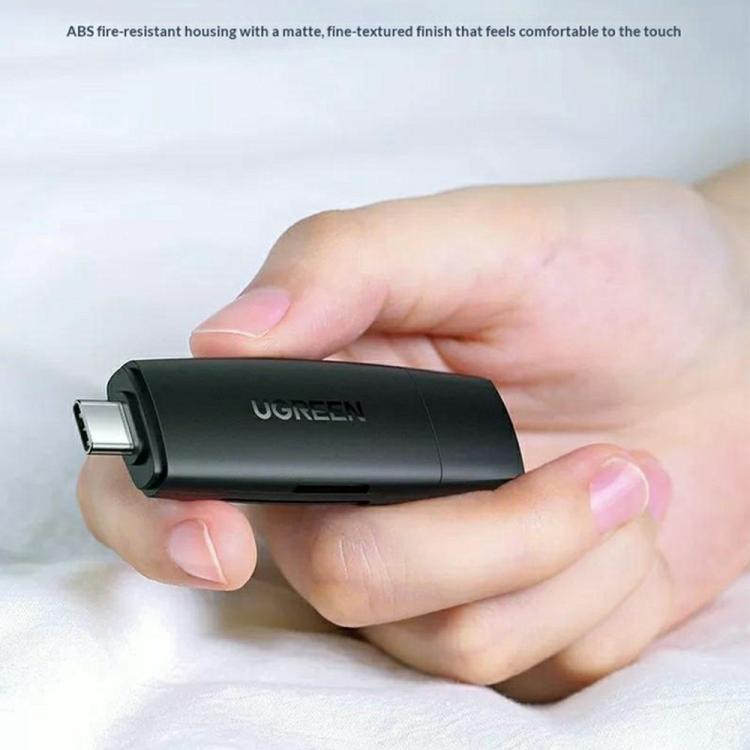 Lettore di schede SD/TF UGREEN CM304 ad alta velocità con connessione Type-C / USB-A 3.0.