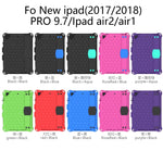 Design a nido d'ape EVA + PC Guscio protettivo piatto anticaduta a quattro angoli con cinghie, For iPad 9.7 2017/2018