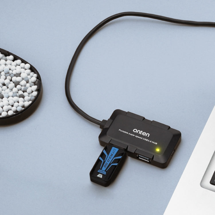 Adattatore da USB 3.0 a USB 3.0 x 4 Onten 8102B