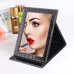 Specchio cosmetico portatile con supporto quadrato in pelle da 2 pezzi, Black L 18x25.5x1.6CM, Black M15x20.5x1.6CM, Black S 12x17.5x1.6CM, Brown L 18x25.5x1.6CM, Brown M15x20.5x1.6CM, Brown S 12x17.5x1.6CM, Red L 18x25.5x1.6CM, Red M15x20.5x1.6CM     ...
