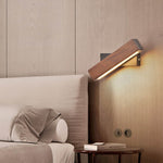 Semplice lampada da parete girevole per camera da letto sul comodino. Luce notturna calda, 21cm, 31cm