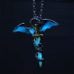 Collana con ciondolo spada drago gioielli luminosi Collana anime scura