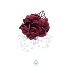Accessori per cappotti con spilla di perle e fiori di stoffa