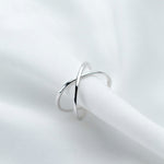 Gioielli ad anello aperto con croce semplice in argento sterling
