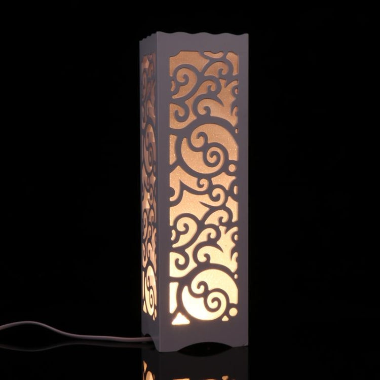 Lampada da tavolo decorativa per studio camera da letto a luce notturna a LED creativa a risparmio energetico creativa semplice e moderna