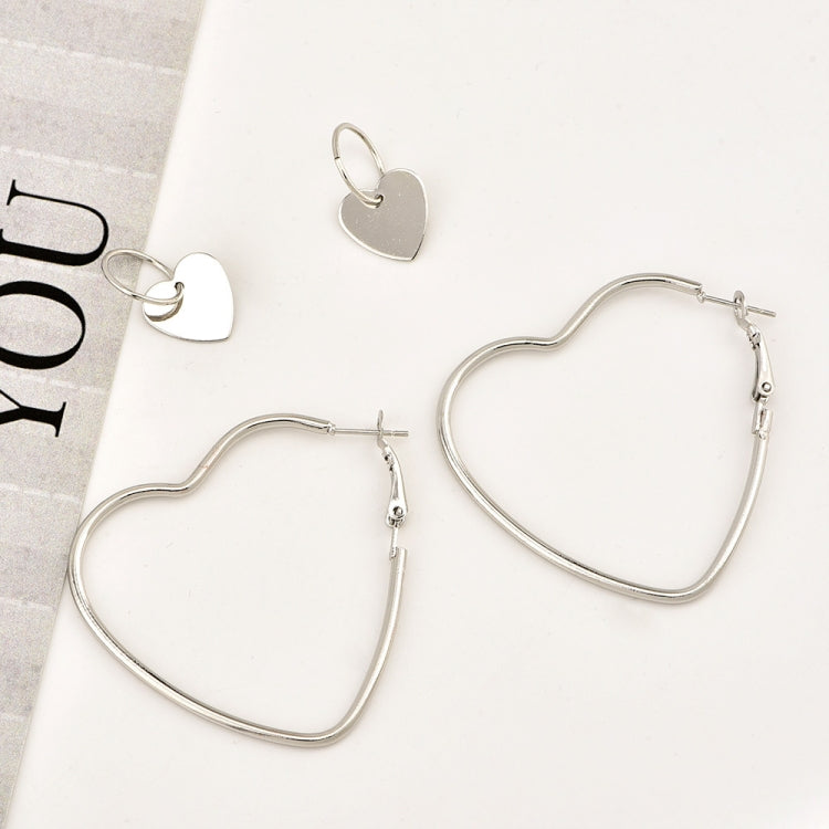 Set di orecchini a cerchio a forma di cuore d'amore in metallo semplice moda donna