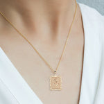 Collana geometrica con rosa quadrata e catena clavicola