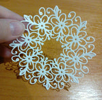 Stencil per creazione di biglietti d'auguri per album di libri fustellati con coltello a ghirlanda cava, Hollow Garland Shape