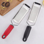 Grattugia per formaggio Lama in acciaio inossidabile Affettatrice per formaggio Grattugia per limone Pialla per raschiare il cioccolato con copertura protettiva, Cheese Grater (Red), Cheese Grater (Black)