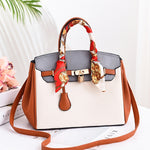 Sciarpa piccola da donna con lettera Tarocchi, larghezza: 6,2 cm, A, B, C, D, E, F, G, H, I, J, K, L, M, N, O, P, Q, R, S, T, U, V, W, X, Y, Z